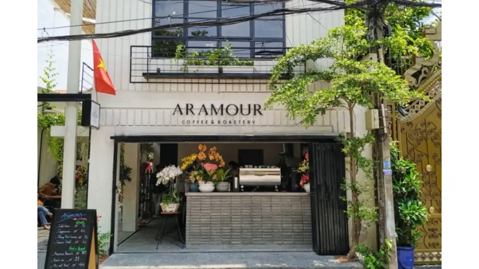 Aramour Coffee Roasters, một quán cafe view đẹp Sài gòn sang chảnh tại Thảo Điền.