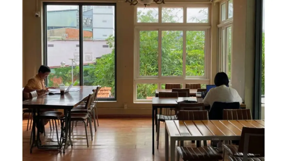 Bamos Coffee, quán cafe view đẹp Sài gòn mở cửa 24 giờ, thu hút sinh viên.