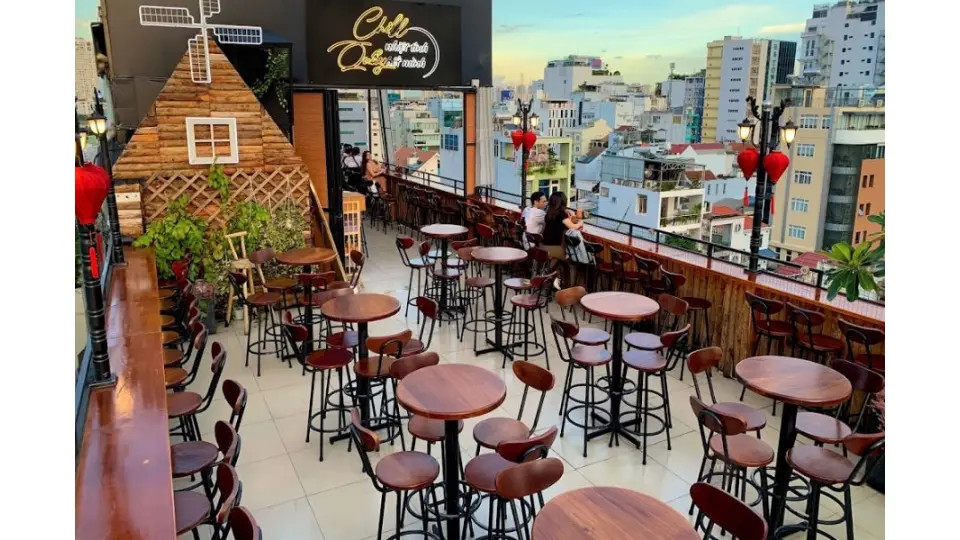 Cafe Vi Vu Rooftop, quán cafe view đẹp Sài gòn với tầm nhìn toàn cảnh thành phố.