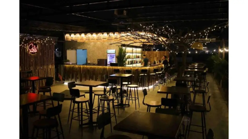 Củi Rooftop, một quán cafe view đẹp Sài gòn để thư giãn tại quận Bình Thạnh.