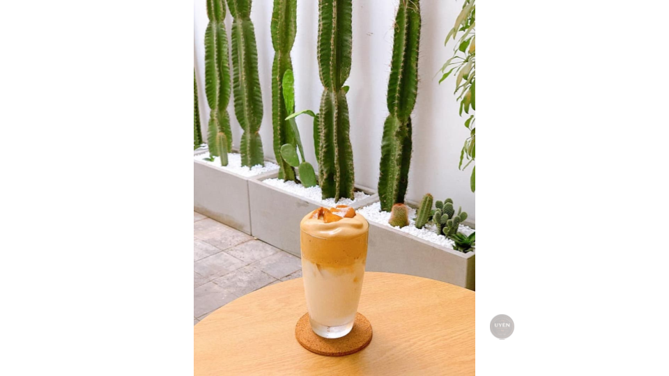 Top quán cà phê đẹp ở Tân Bình với view tuyệt vời Lecker Coffee and Dessert, quán cà phê đẹp ở Tân Bình với không gian ấm áp.