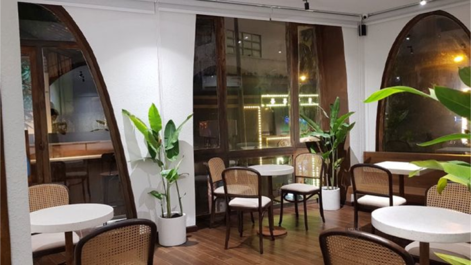 Ly cà phê muối đặc trưng tại Salt Coffee, quán cà phê muối sài gòn được yêu thích.