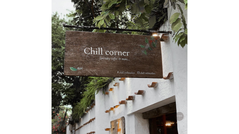 Top 35 Quán Café Đẹp Sài Gòn Nên Ghé Thăm Góc chụp ảnh sáng tạo tại JeJu Coffee, một quán cafe đẹp Sài Gòn.