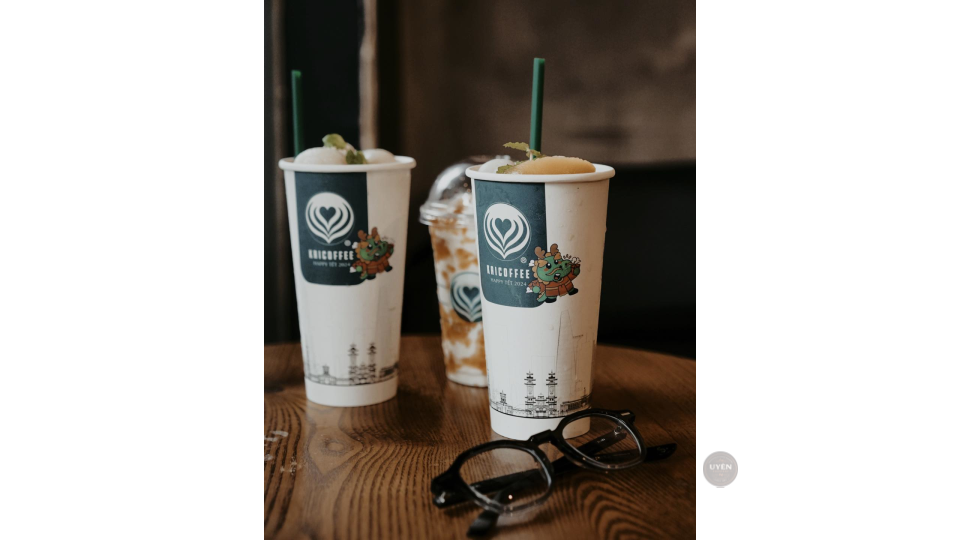 Top 35 Quán Café Đẹp Sài Gòn Nên Ghé Thăm Không gian thoải mái tại The Coffee Club, một quán cafe đẹp Sài Gòn.