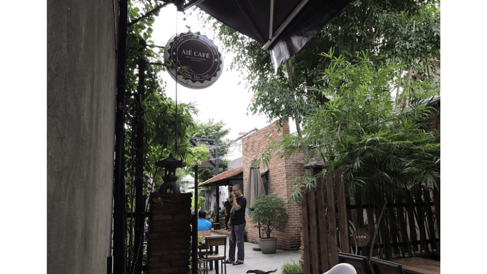 Alê Café, một quán cà phê Bình Thạnh D2 với không gian ấm cúng, thích hợp để thư giãn.
