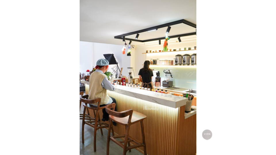 Cà phê mèo Đà Nẵng: Trải nghiệm quán cà phê thú cưng Không gian ấm cúng của LeChat Cat Coffee, điểm hẹn cà phê mèo Đà Nẵng.