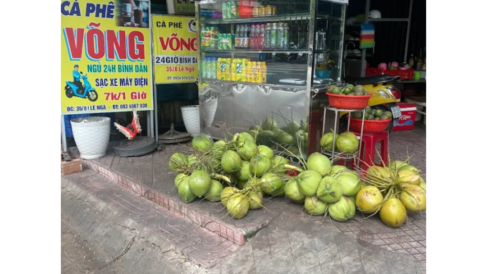 Cà phê võng Sài Gòn: Thưởng thức và tìm hiểu Quán cà phê võng Sài Gòn có dịch vụ sạc xe điện và giữ xe 24h.